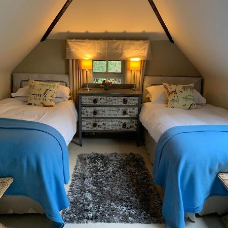 Bootmenders B&B Питерсфилд Экстерьер фото