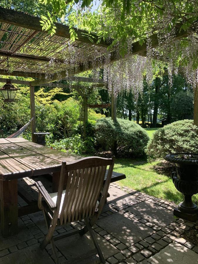 Bootmenders B&B Питерсфилд Экстерьер фото